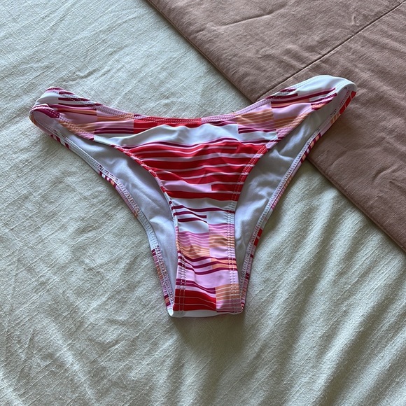 Bikini set - Picture 4 of 5